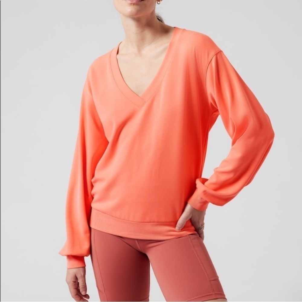 Athleta Seasoft Willow V-Neck Sweatshirt in Sunset Glow Orange Pink Sz M